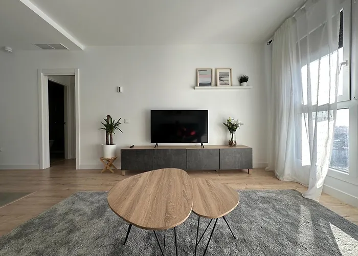 Urban Sky Malaka Apartamento *